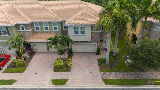 view of front of home featuring a garage