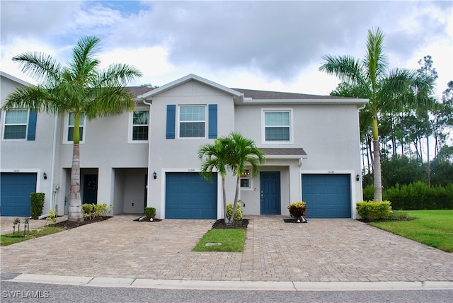 view of front facade with a garage