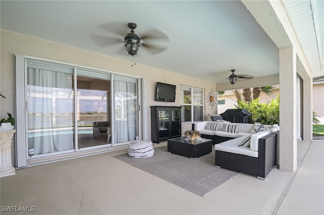 view of patio featuring ceiling fan and an outdoor hangout area