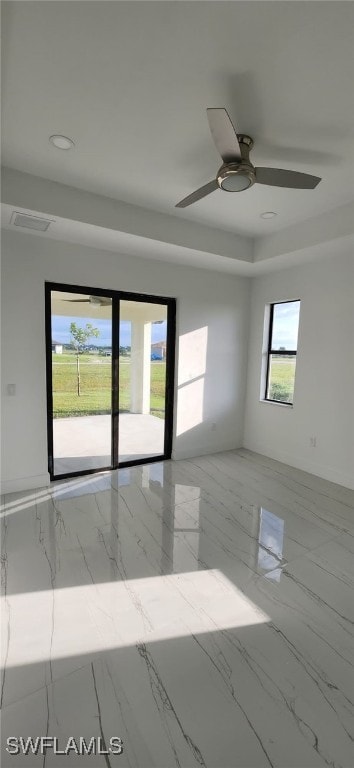 empty room with ceiling fan