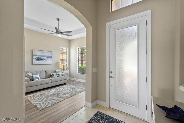 entryway featuring light hardwood / wood-style floors and ceiling fan