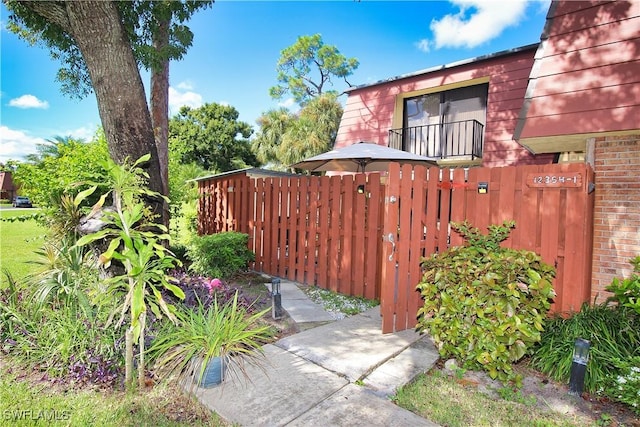 gate with fence