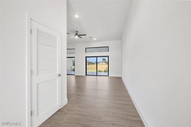 empty room with ceiling fan