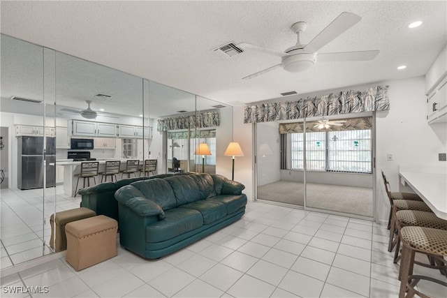 7076 E Brandywine Cir, Fort Myers, FL 33919 - lobby with a textured ceiling and recessed lighting