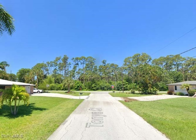 Listing photo 3 for 9765 Tonya Ct, Bonita Springs FL 34135