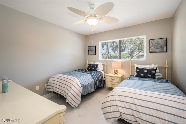 bedroom with ceiling fan