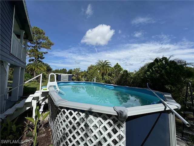 view of swimming pool