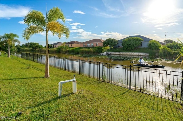 view of yard featuring a water view