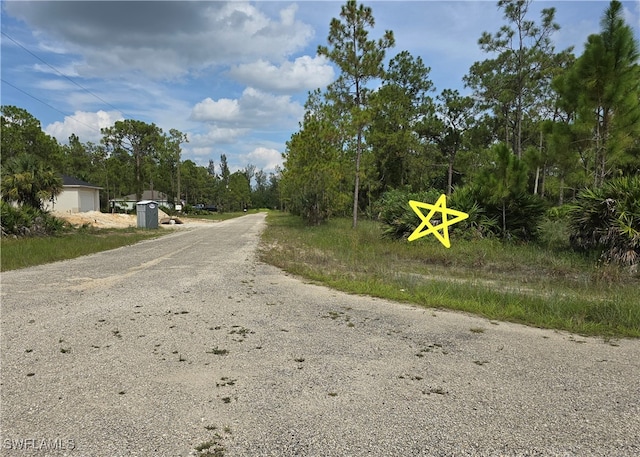 Listing photo 2 for 315 Murphy Ave, Lehigh Acres FL 33972