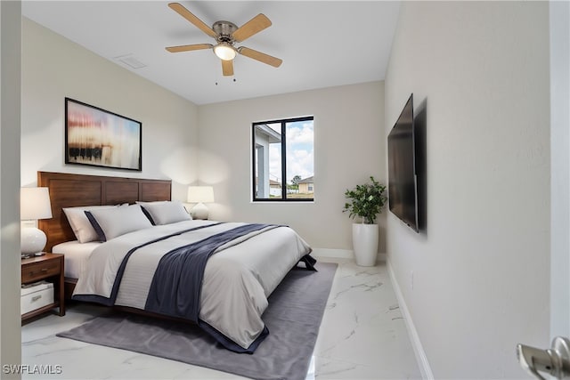 bedroom featuring ceiling fan