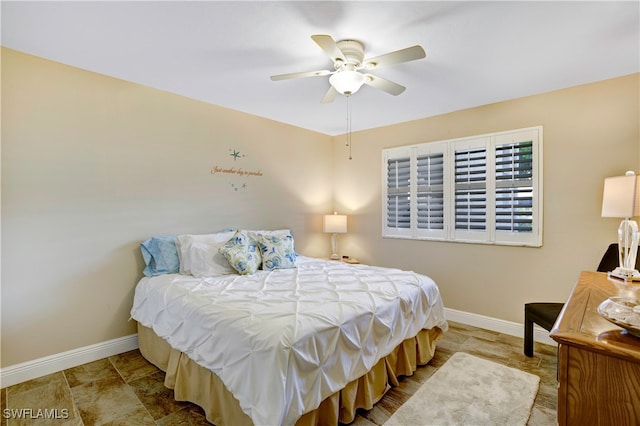 bedroom featuring ceiling fan