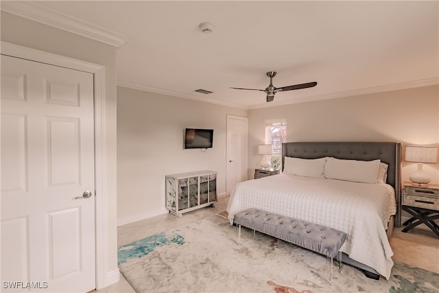 bedroom with crown molding and ceiling fan