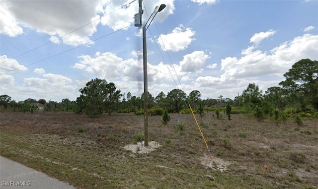 Listing photo 2 for 622 Lark Ave S, Lehigh Acres FL 33974