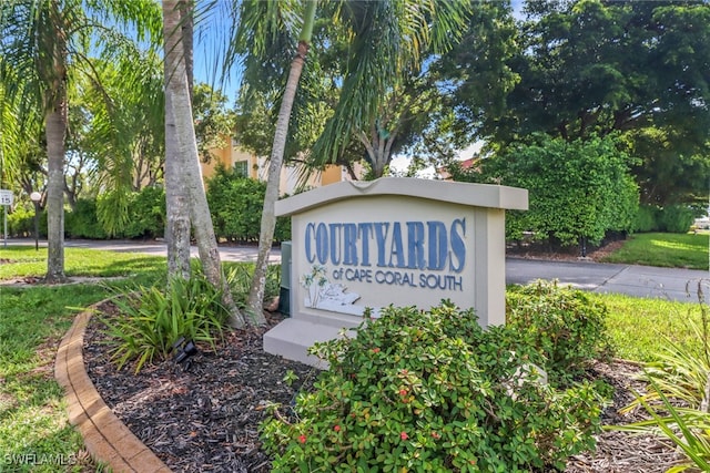 view of community / neighborhood sign