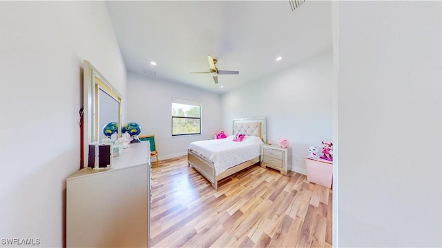 bedroom with recessed lighting, a ceiling fan, baseboards, visible vents, and light wood-style floors