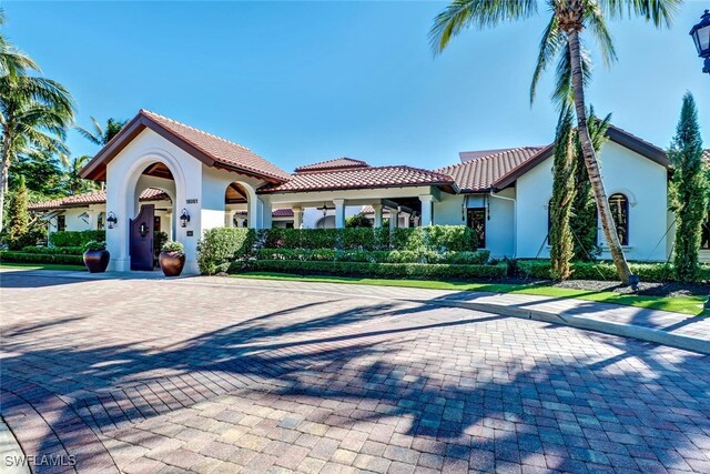 view of mediterranean / spanish-style house