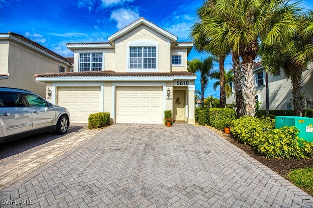 view of front of property featuring a garage