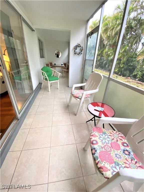 view of sunroom / solarium