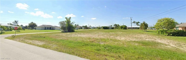 Listing photo 3 for 3618 SW 15th Pl, Cape Coral FL 33914