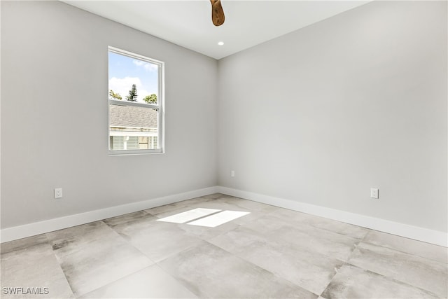 unfurnished room featuring ceiling fan