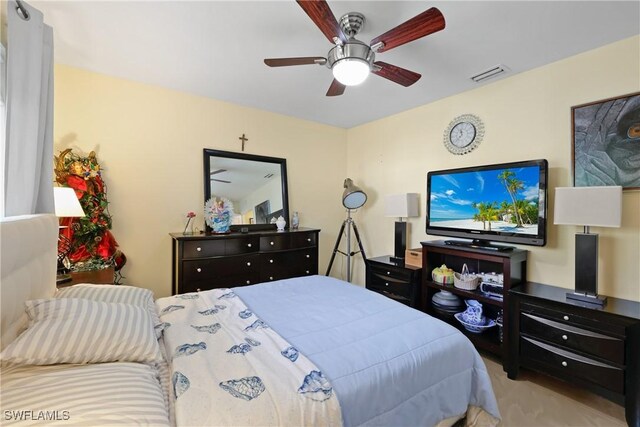 bedroom with ceiling fan