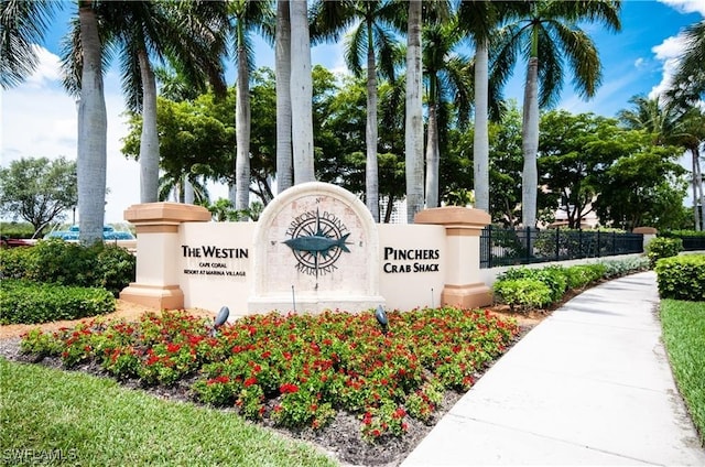 view of community / neighborhood sign