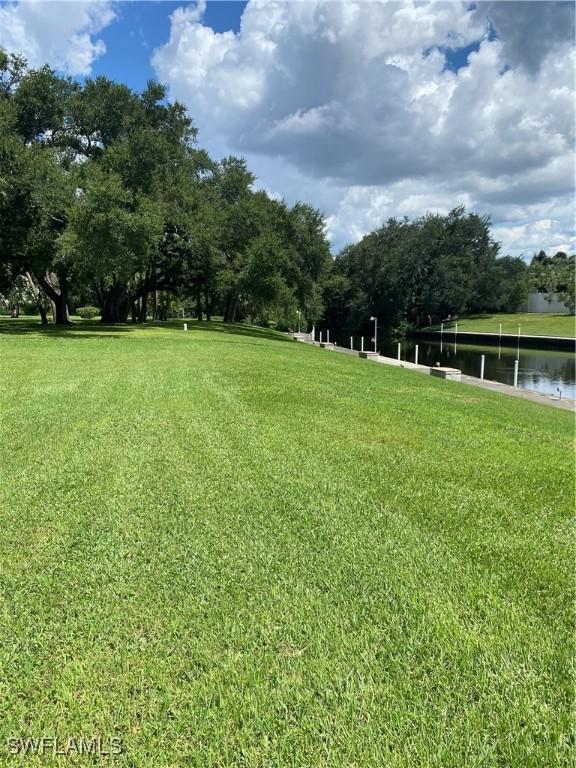 view of yard featuring a water view