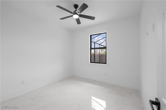 empty room with ceiling fan