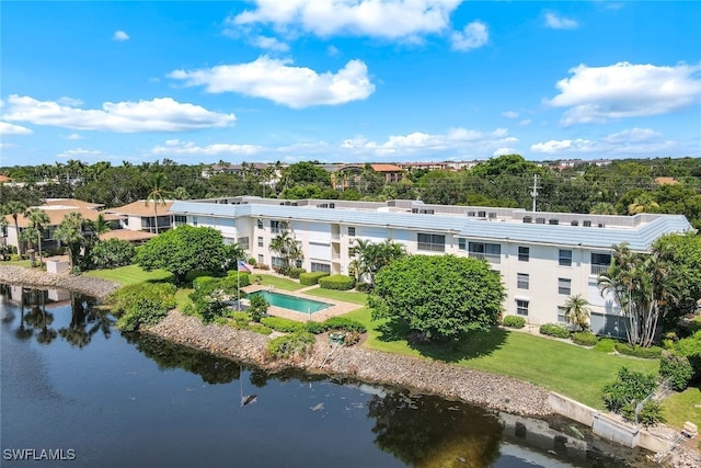 bird's eye view with a water view