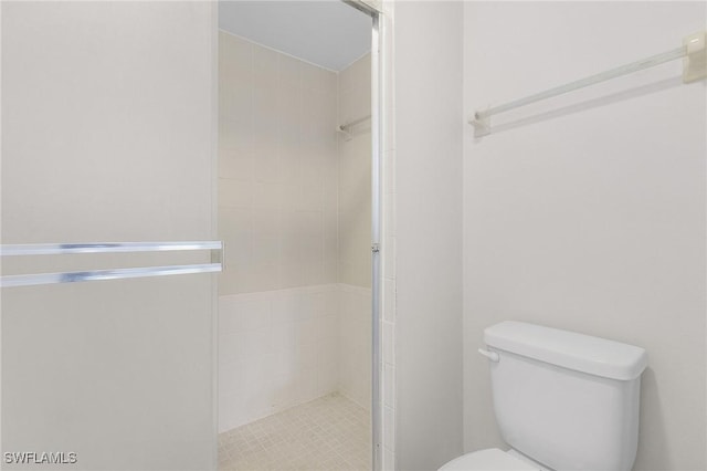 11653 Pointe Circle Dr, Fort Myers, FL 33908 - bathroom featuring a shower stall