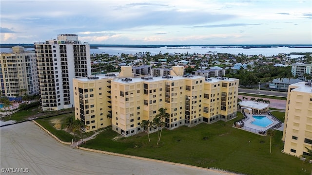 bird's eye view with a water view