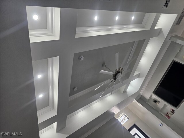 interior details with ceiling fan and visible vents