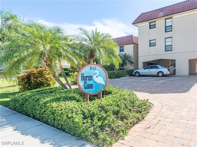 view of community / neighborhood sign