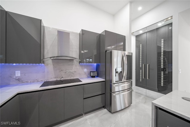 bathroom featuring decorative backsplash