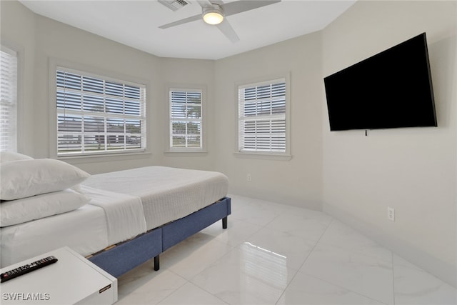 bedroom with ceiling fan