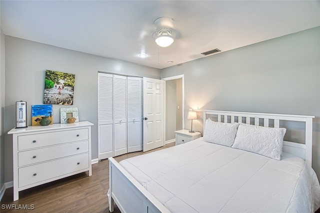 bedroom featuring hardwood / wood-style floors and ceiling fan