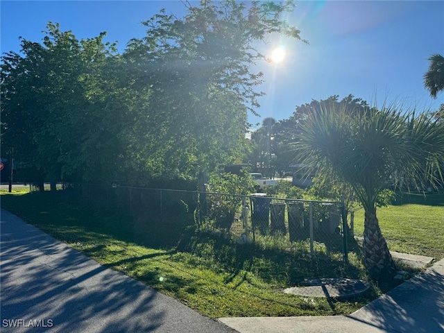 exterior space featuring a lawn