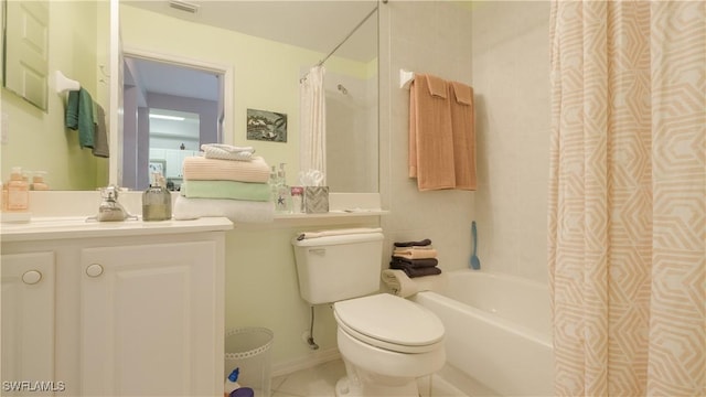 full bathroom featuring toilet, visible vents, shower / bathtub combination with curtain, and vanity