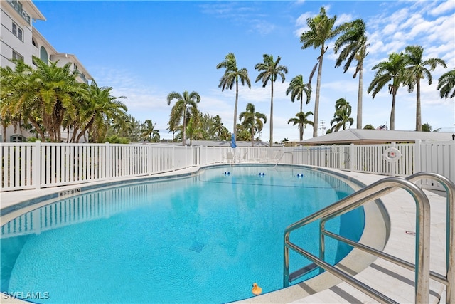 view of swimming pool