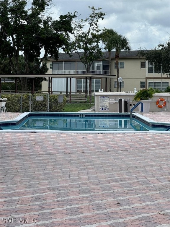 view of swimming pool