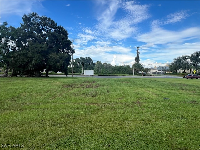 Listing photo 2 for 104 Eustis Ave, Immokalee FL 34142