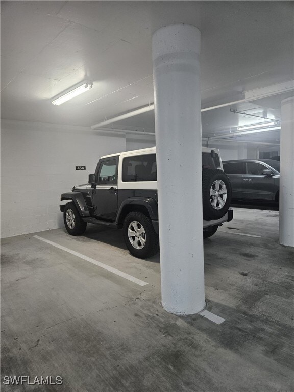 4141 Bay Beach Ln Unit 454, Fort Myers Beach, FL 33931 - view of parking deck