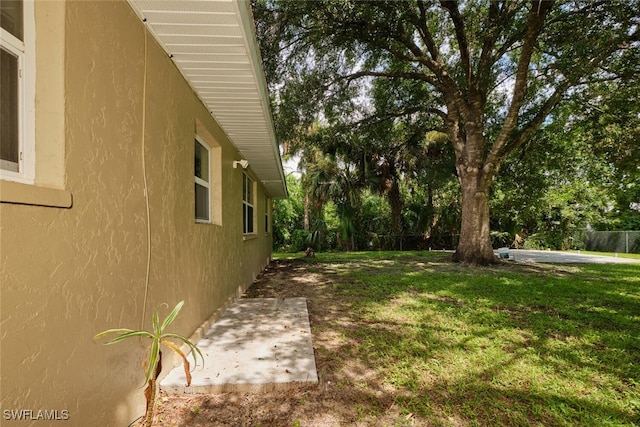 view of yard with a patio