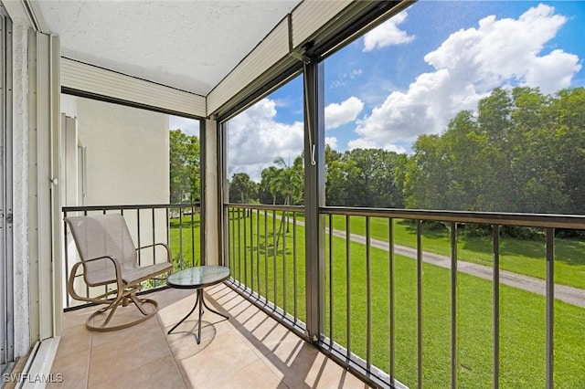 view of sunroom / solarium