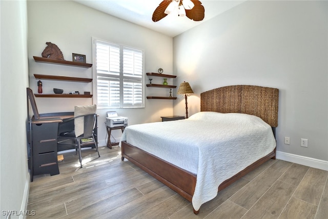 bedroom with ceiling fan