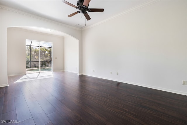 empty room featuring ceiling fan, ornamental molding, and hardwood / wood-style floors