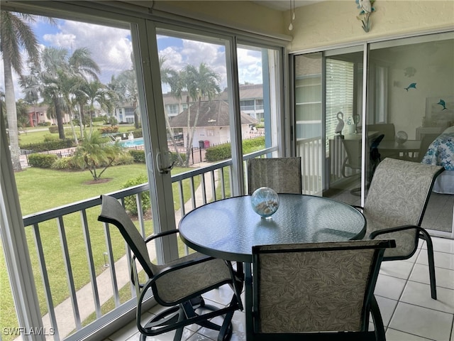 view of sunroom / solarium