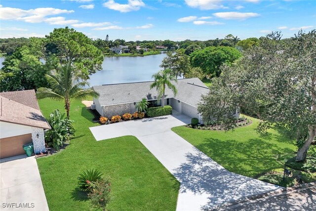 bird's eye view featuring a water view