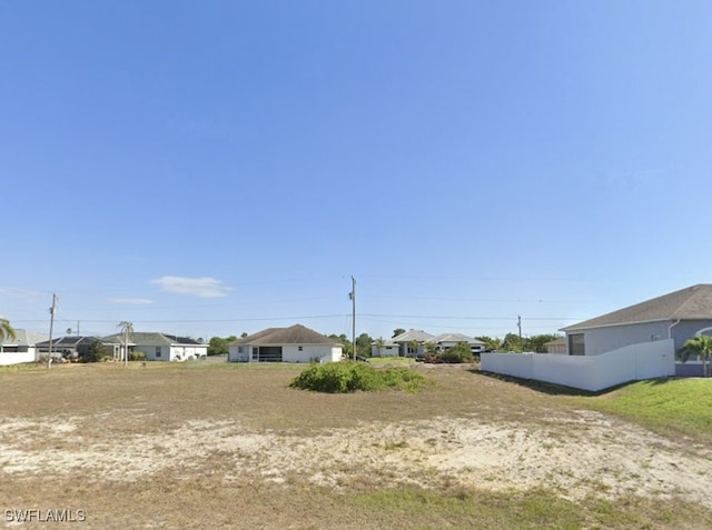 Listing photo 2 for 432 NW 6th Ter, Cape Coral FL 33993