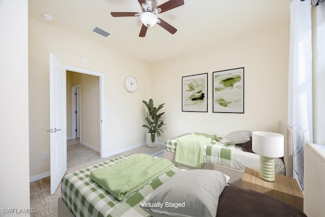 bedroom with ceiling fan